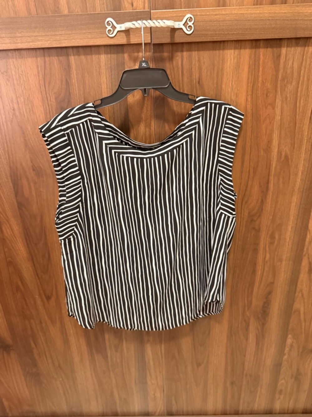 Ann Taylor Factory Black & White Striped Cap Sleeve Top, Size XL